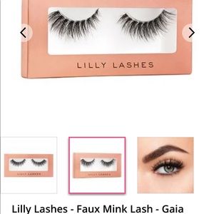 NEW IN BOX - Lilly lashes